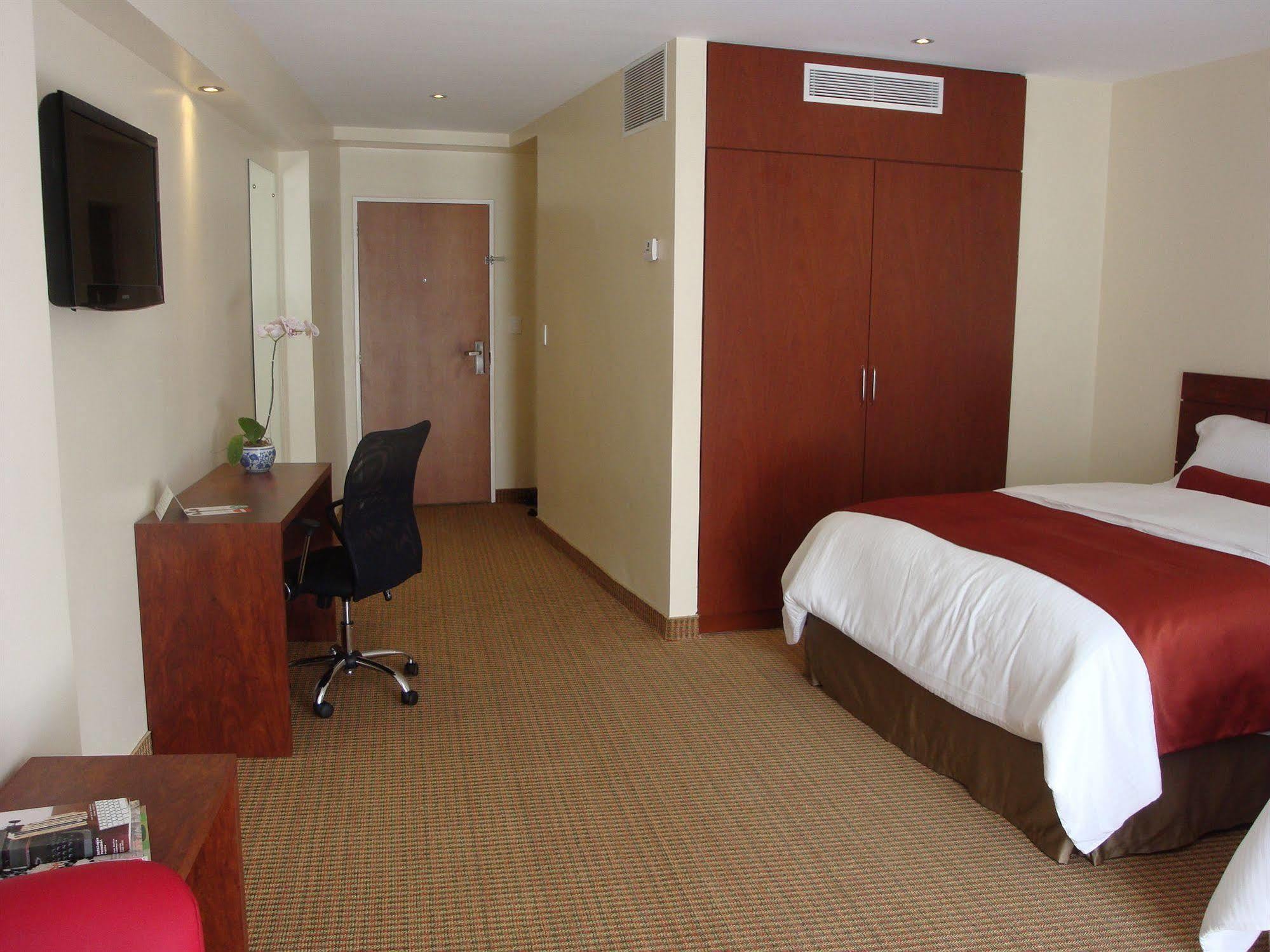 Hotel Continental Altamira Caracas Esterno foto